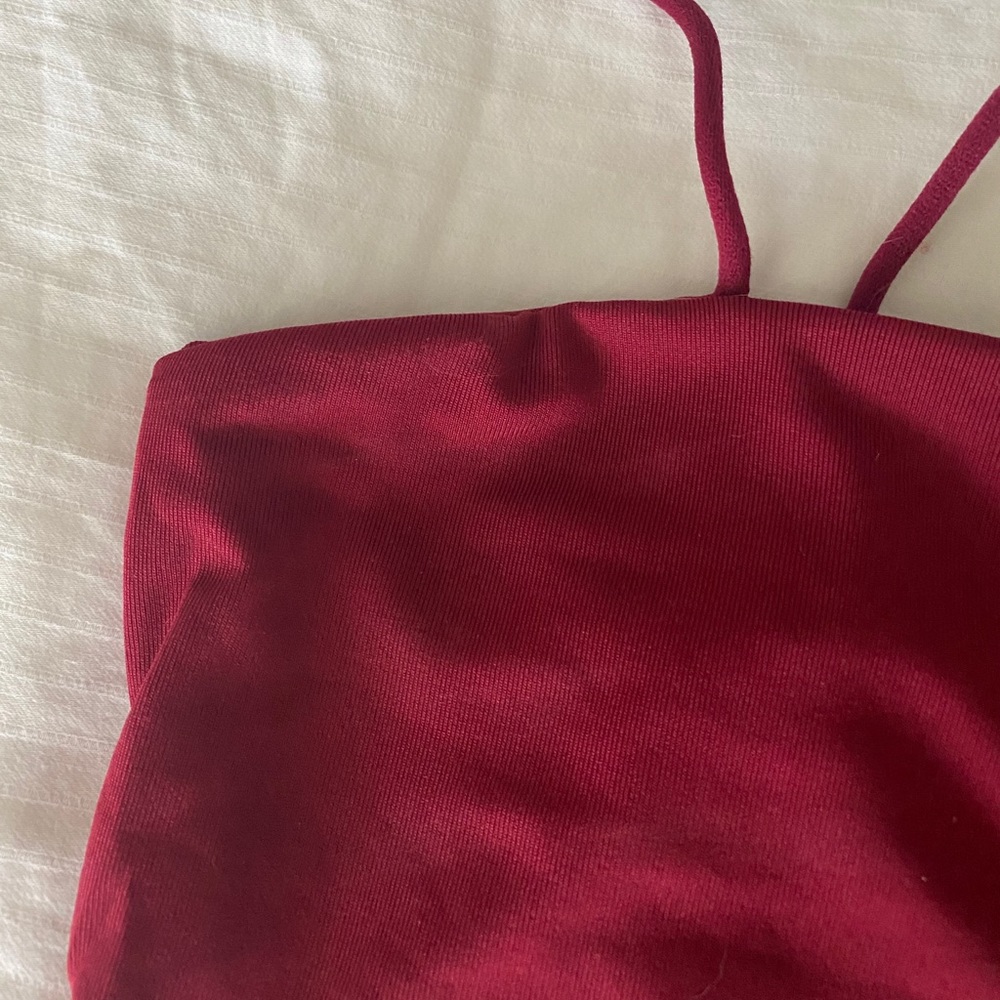 Cropped Tank Top - Picture 3 of 4